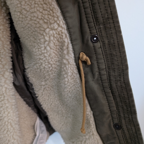 Abercrombie & Fitch Army Green Faux Fur Lined Jacket Size XS - Picture 5 of 11